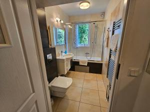 Baðherbergi á Solrosen i Simrishamn - Österlen