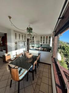 En balkon eller terrasse på Alto João Fernandes