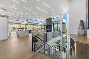 Μια τηλεόραση ή/και κέντρο ψυχαγωγίας στο MASTERPIECE at Copper Rock!