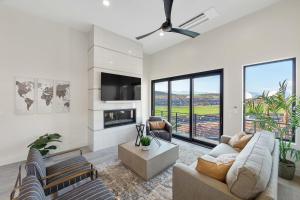 Et opholdsområde på THE COSMOS SUN at Copper Rock!