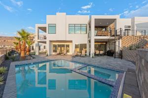 Бассейн в THE COSMOS - MOON at Copper Rock! или поблизости