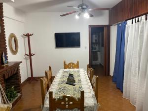 Μια τηλεόραση ή/και κέντρο ψυχαγωγίας στο Duplex San Bernardo 3 dormitorios