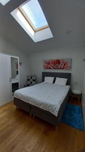 Postel nebo postele na pokoji v ubytování Lutsu 12 Apartment - Self check-in