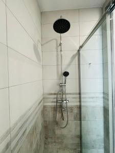 Ένα μπάνιο στο City Heart Alicante Studio Apartment - Castle View