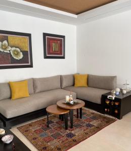 Χώρος καθιστικού στο Appartement luxueux haut Agdal