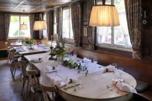 Restaurace v ubytování Landgasthof zum Adler