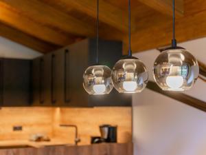 Kuchyňa alebo kuchynka v ubytovaní Pinzgau Lodge 2B