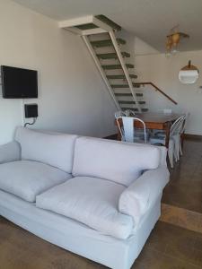 TV a/nebo společenská místnost v ubytování Marbella I-16 Ubicación privilegiada y vista al mar