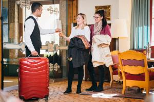 Goście zatrzymujący się w obiekcie Hotel Sonnalm - SPA,Idyll,Dining