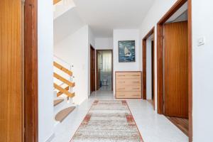 Fotografia z galérie ubytovania Seaside holiday house Preko, Ugljan - 18077 v destinácii Preko