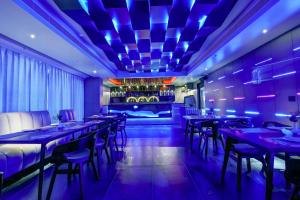 Restaurace v ubytování Regenta Central Javaji Mysore + 37 fotografií