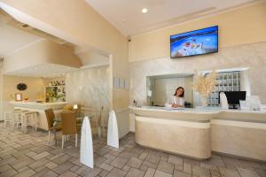 TV a/nebo společenská místnost v ubytování Hotel Nuova Sabrina
