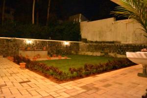 Aed väljaspool majutusasutust Hotel NT Grand Yercaud