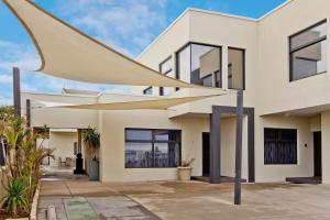 Gallery image of Atlantic West Beach Apartments in Adelaide