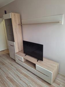 Μια τηλεόραση ή/και κέντρο ψυχαγωγίας στο Sarajevska Beograd