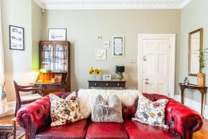 Area soggiorno di The Regency Studio at 82 Cathedral