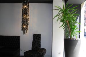 Posedenie v ubytovaní Mayerling Hotel