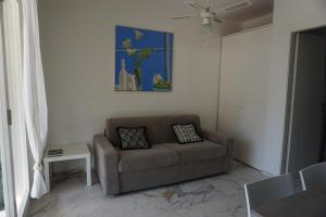 A seating area at Beach apartments Isola d'Elba