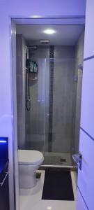 Koupelna v ubytování Cobertura frente mar , um andar , na Marina Piratas com estacionamento gratuito + 69 fotografií