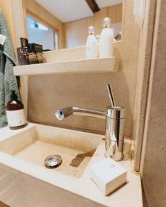 Koupelna v ubytování Cozy Apartment in Central Oslo - Serene & Exclusive Majorstuen