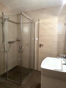 Bagno di Apartmány Čerňák - Dolňák - 4-6 osob, terasa, grill, dvě parkovací místa