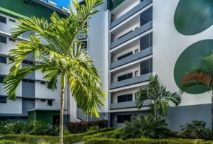 Kaili Ocean view luxury 2BR AC throughout Fiber Wifi & Pool外面的花园
