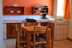 Kuchyň nebo kuchyňský kout v ubytování Villa Santa Cruz Creel