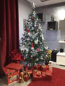 TV a/nebo společenská místnost v ubytování Villa Rea comfort e relax