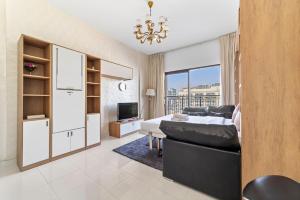 StoneTree - Modern Style of Studio in Resortz by Danube的休息区
