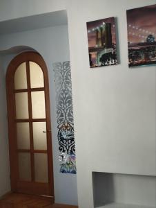 Fotografia z galérie ubytovania Family Stay in Lviv (2 Rooms + Kitchen) v destinácii Kulʼparkuv