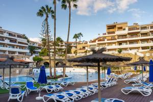 Bazén v ubytování FOREST FLAT - big heated pool, terrace, tv channels, golf courses nebo v jeho okolí