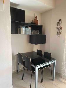 Svetainės erdvė apgyvendinimo įstaigoje Frontignan: appartement en front de mer avec vue