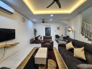 Gallery image of Pangeran Homestay Pokok Sena in Kampong Joo