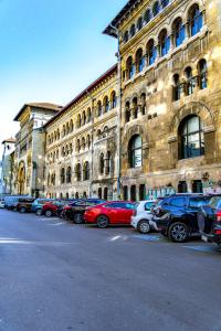Imagine din galeria proprietății Hacienda Arhitectura - City Center Modern Studio în București +17 fotografii