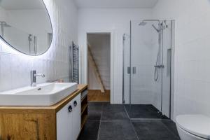 Kúpeľňa v ubytovaní Elegant apartments located in the centre of Prague