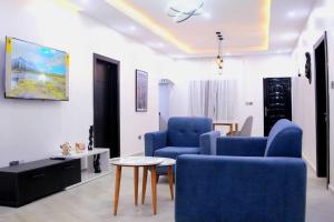 Fotografie z fotogalerie ubytování Modern Luxurious 3-Bedroom by RCCG CAMP off Lagos Ibadan-Expy v destinaci Idiomo