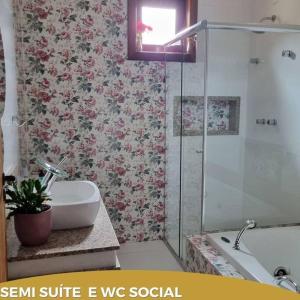 Afbeelding uit fotogalerij van Dara House apart e eventos com piscina, sauna, Jacuzzi e área gourmet para festas in Cachoeira do Campo +47 foto's
