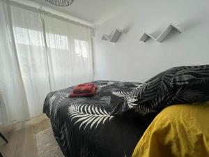 Cama ou camas em um quarto em City center Nest - private flats
