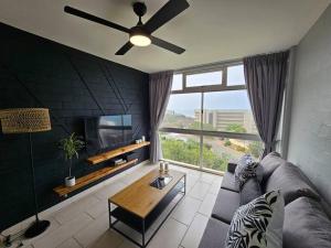 Μια τηλεόραση ή/και κέντρο ψυχαγωγίας στο 806 La Ballito