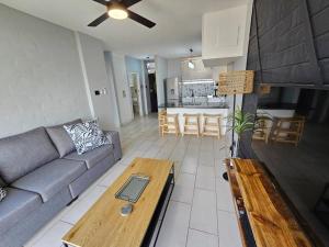 Η κουζίνα ή μικρή κουζίνα στο 806 La Ballito