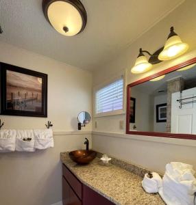 Cuina o zona de cuina de Mountain Harbor Queen Guest Room on Lake Ouachita