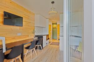 Kuchnia lub aneks kuchenny w obiekcie Studio de charme avec vue sur le Val d'Allos, parking et Wifi gratuit