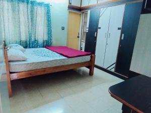 Gurunilayam: Big cozy house房間的床