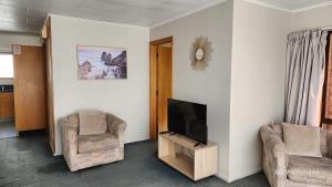 TV a/nebo společenská místnost v ubytování Ashburton's Regency Motel