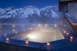 
The swimming pool at or near Teton Mountain Lodge and Spa, a Noble House Resort
