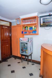 ครัวหรือมุมครัวของ Jupiter Guest Resort - Langata