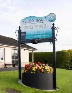 Certifikát, hodnocení, plakát nebo jiný dokument vystavený v ubytování Sliabh Beagh Hotel