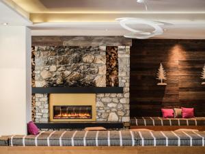 Χώρος καθιστικού στο Falkensteiner Family Hotel Sonnenalpe