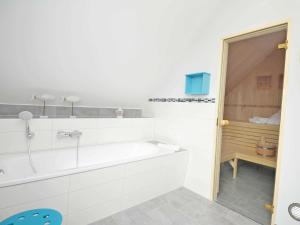 Koupelna v ubytování Haus Mönchgut - Haushälfte 1 "Feuerstein"