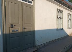 Photo de la galerie de l'établissement Arens rent Kohtu 2A Apartment, à Kuressaare 19 autres photos